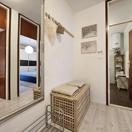 Linda Apartman Split